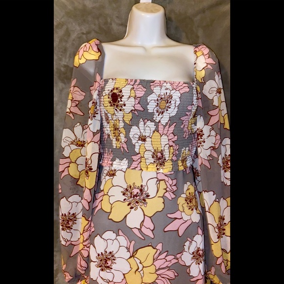 Smocked chiffon mini dress by Aritzia - Picture 2 of 6